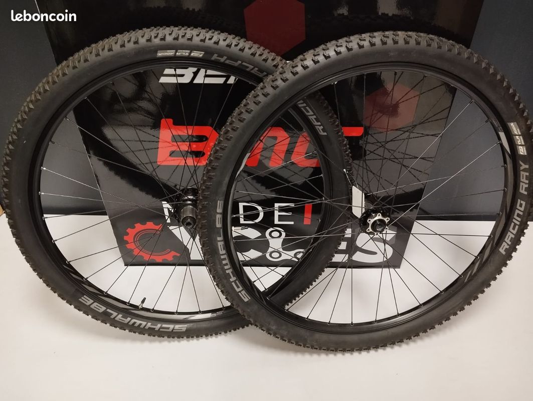 Roue Arrière VTT Novatec Superlight 4 En 1 - Disque, 24 Trous, Essieu Enfichable, Neuf