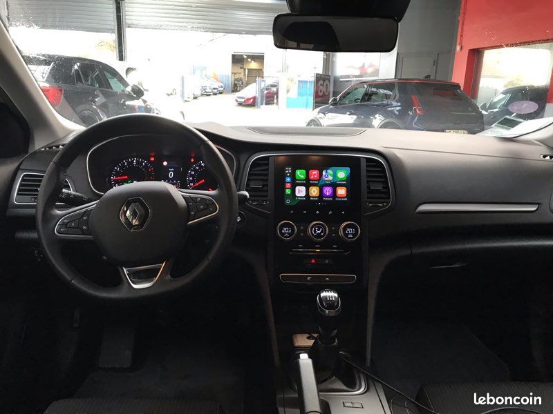 Renault megane IV (2) 1.0 tce 115 fap business (image 3)