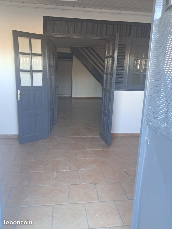Maison 5 pièces 90 m² · à Matoury · 90 m² · 1 000 €/mois