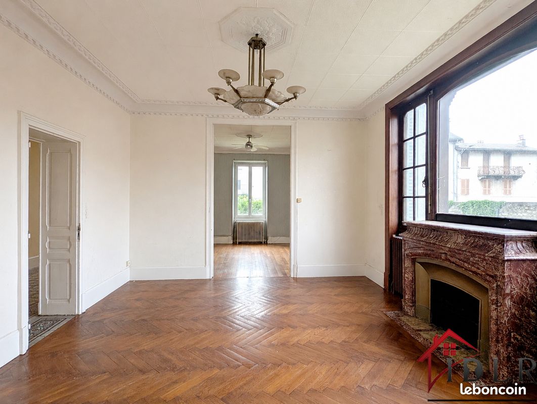 Appartement 5 pièces 118 m² · à Oyonnax · 118 m² · 110 000 €