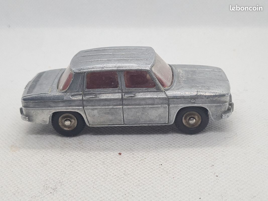 Dinky Toys 517 - Renault 8 R8 - Échelle 1/43 - Fabrication Française Meccano - Bel état