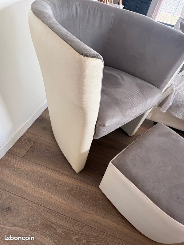 Grand canapé d’angle + fauteuil, poufs et coussins (image 3)