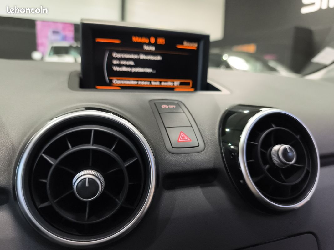 AUDI A1 SPORTBACK SB 1.6 TDI 105 AMBITION LUXE 105Ch Garantie 12 mois (image 12)