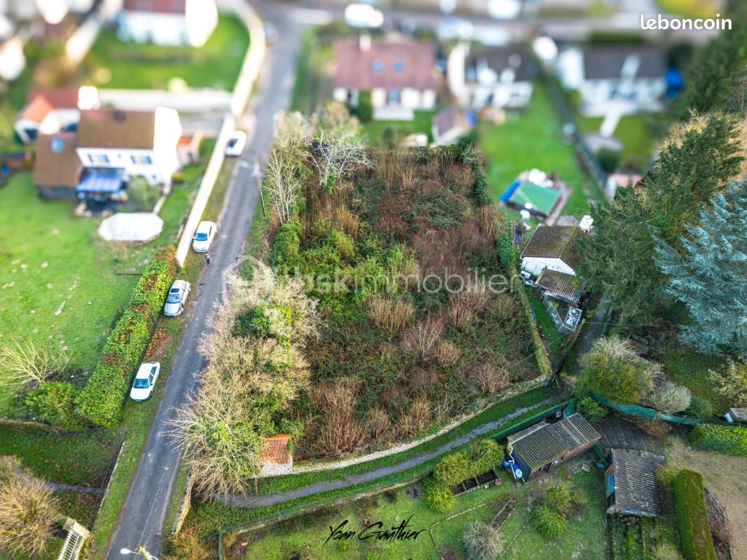 Terrain 999 m² · à Étréchy · 120 000 €