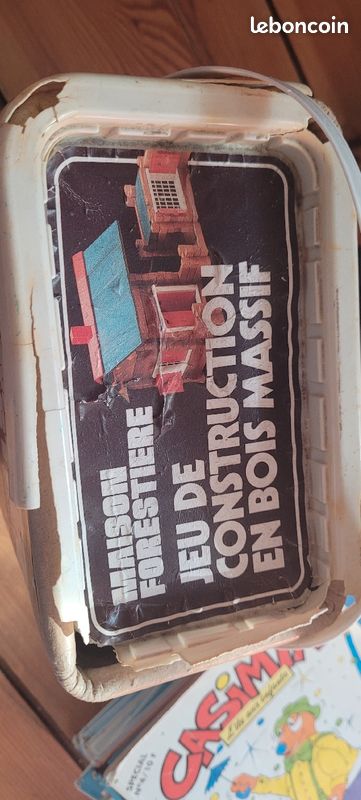 Baril carton vintage maison forrestiere numéro 4 rare et vintage
Construction bois en bois massif (image 2)