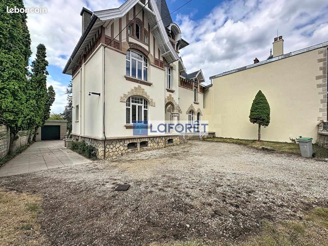 Maison 7 pièces 211 m² · à Saint-Dizier · 211 m² · 470 000 €