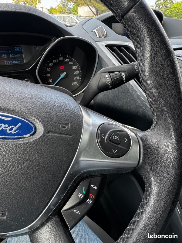 Ford C-max 1.6 SCTI 150 CV S&S ECOBOOST TITANIUM DISTRIBUTION EFFECTUÉE (image 20)