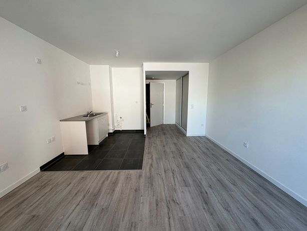 Appartement a louer  - 2 pièce(s) - 44.26 m2 - Surfyn