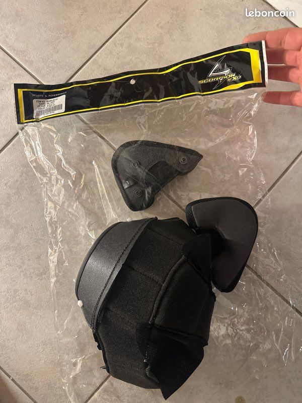 Mousse de casque neuve scorpions (image 1)