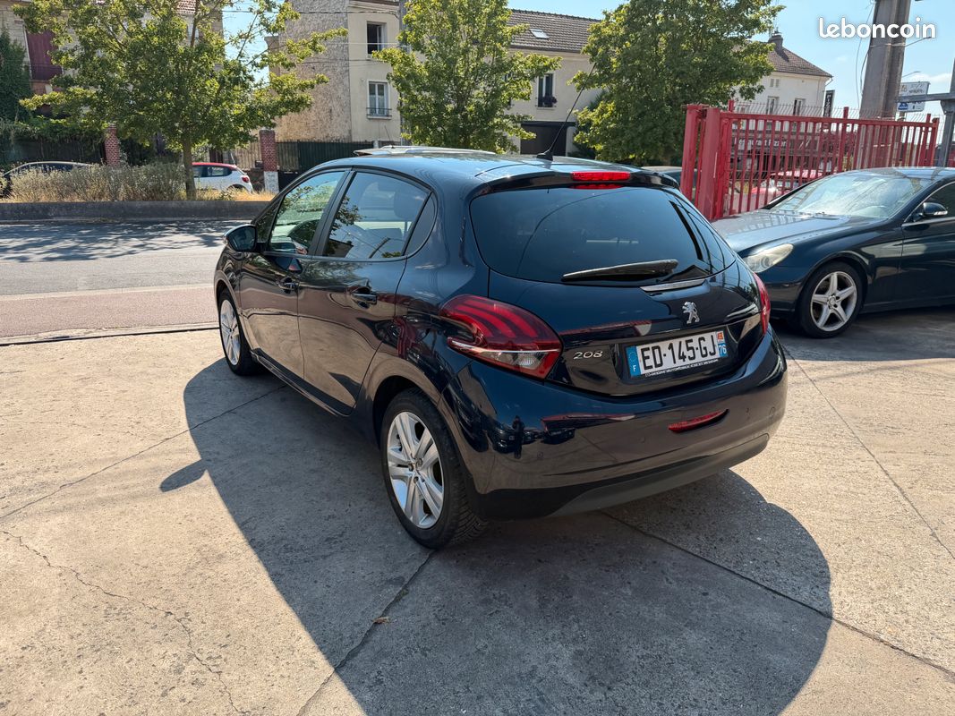 Peugeot 208 1.2 82 style 5p (image 5)