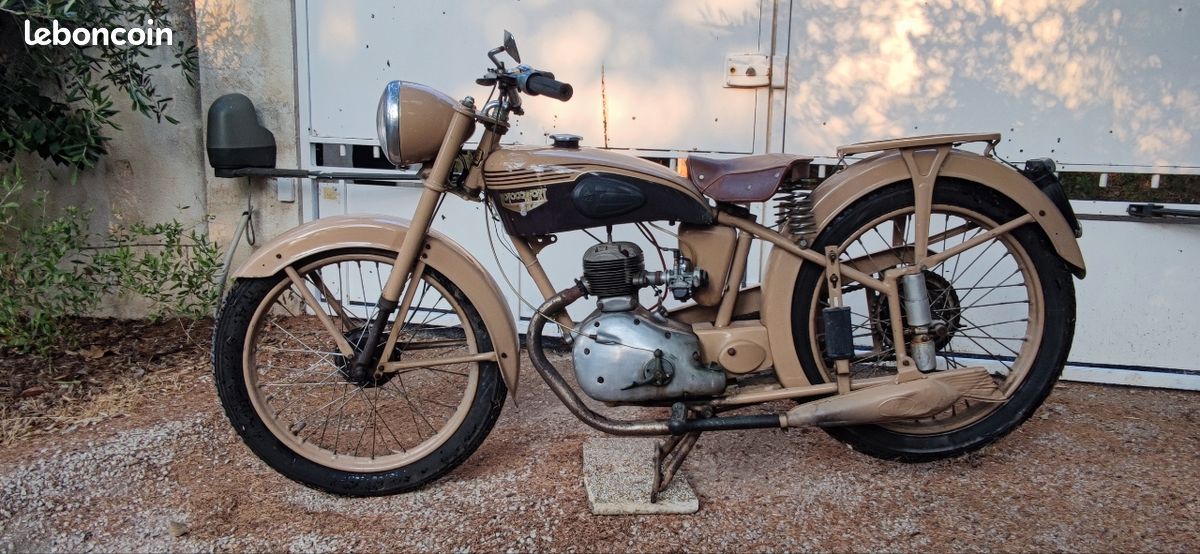 Motobecane C45s D45s moto vintage collection déco atypique (image 13)