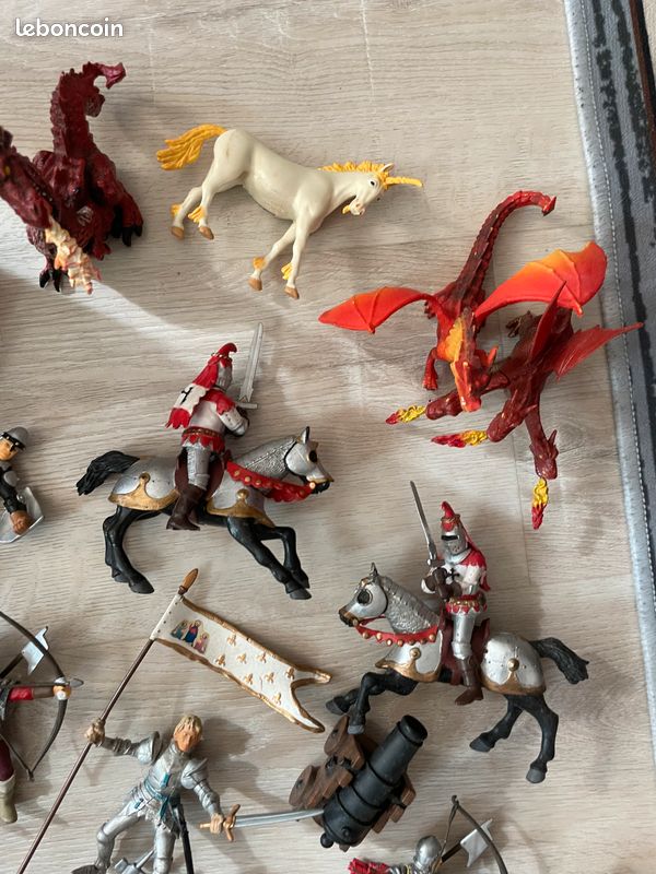 Lot Papo 22 figurines chevaliers avec chateau en bois, tour de siège, bélier et catapulte (image 15)