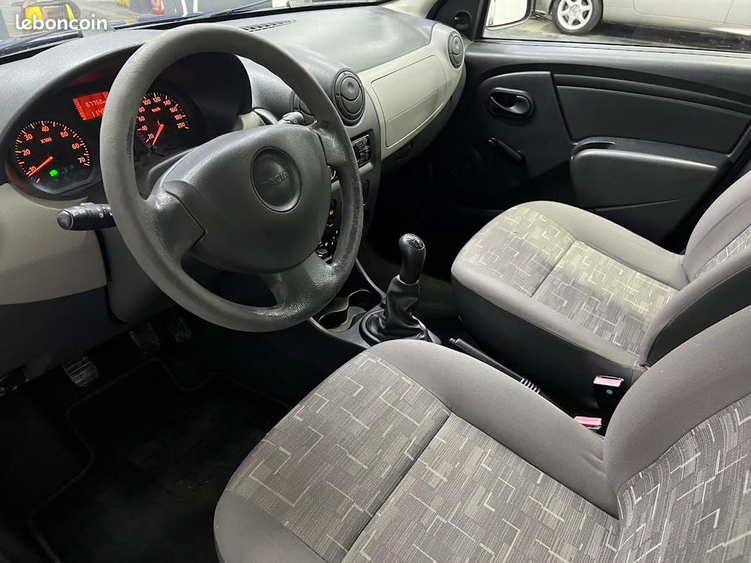 DACIA SANDERO 1.4 MPI SORT de révision complète Nous en avons recu 4 de dacia (image 4)