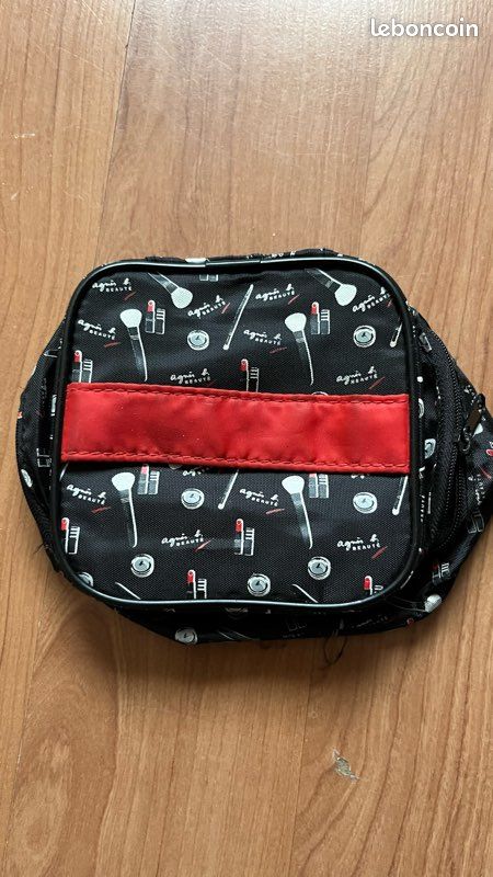 Trousse de maquillage Agnès b neuve (image 3)