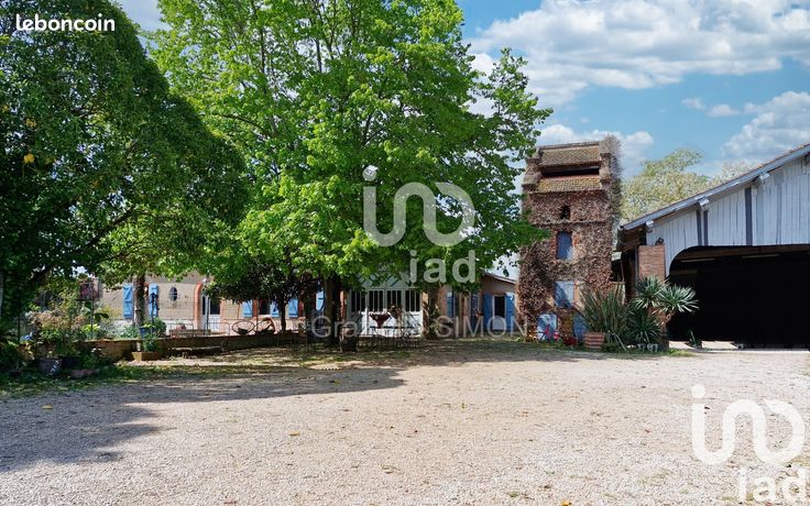 Maison 9 pièces 246 m²