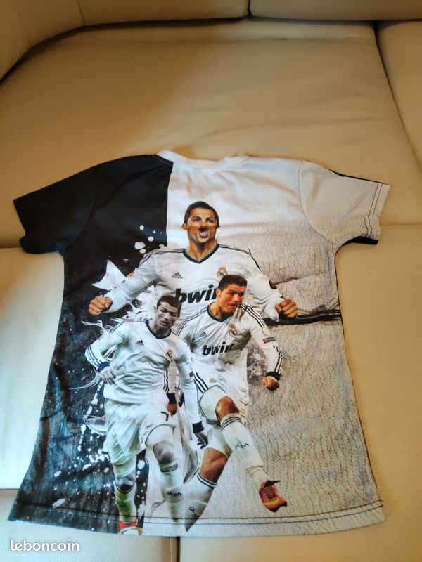 T-shirt Ronaldo taille xs (image 1)