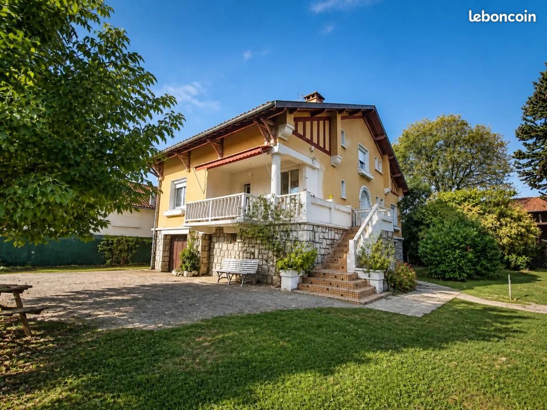 Maison 10 pièces 214 m² · à Lannemezan · 214 m² · 215 000 €