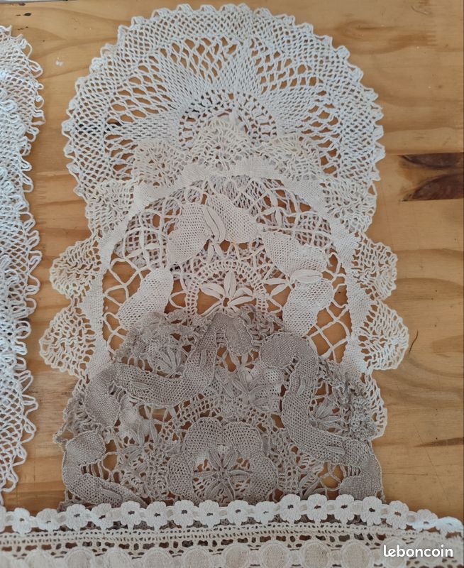 Lot de 9 Napperons (image 2)