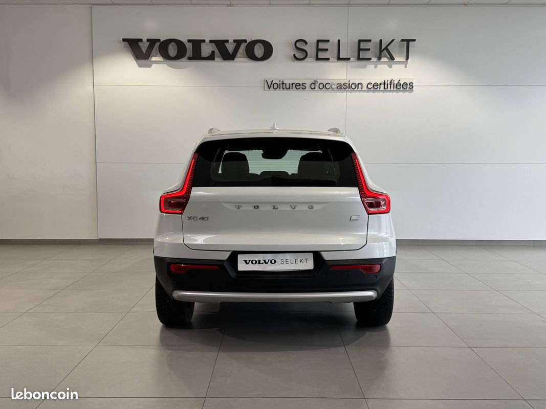VOLVO XC40 T4 Recharge 129+82 ch DCT7 Start (image 7)