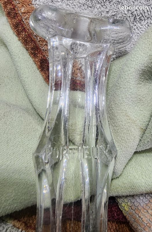 12 porte-couteaux, verre ciselé Dans leur boîte d'origine 15
