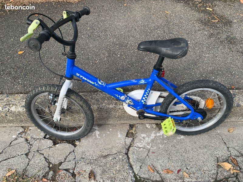 Vélo 16 pouces Btwin Cop Trooper Vélos
