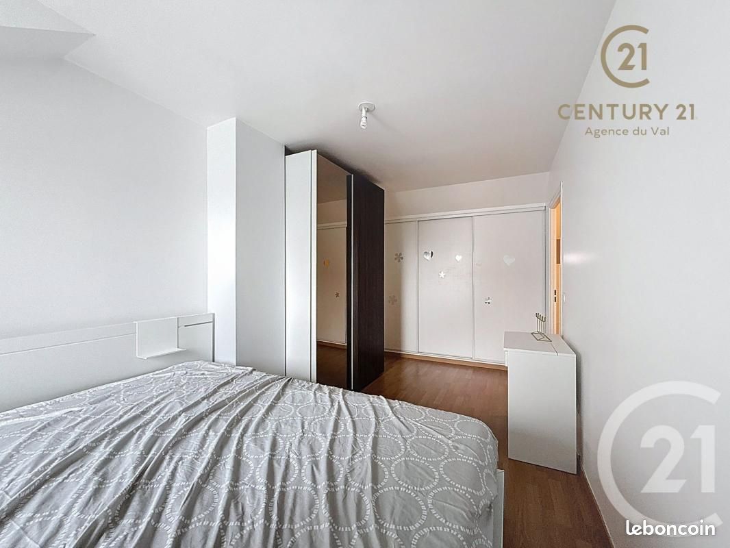 Appartement a louer champs-sur-marne - 4 pièce(s) - 96 m2 - Surfyn