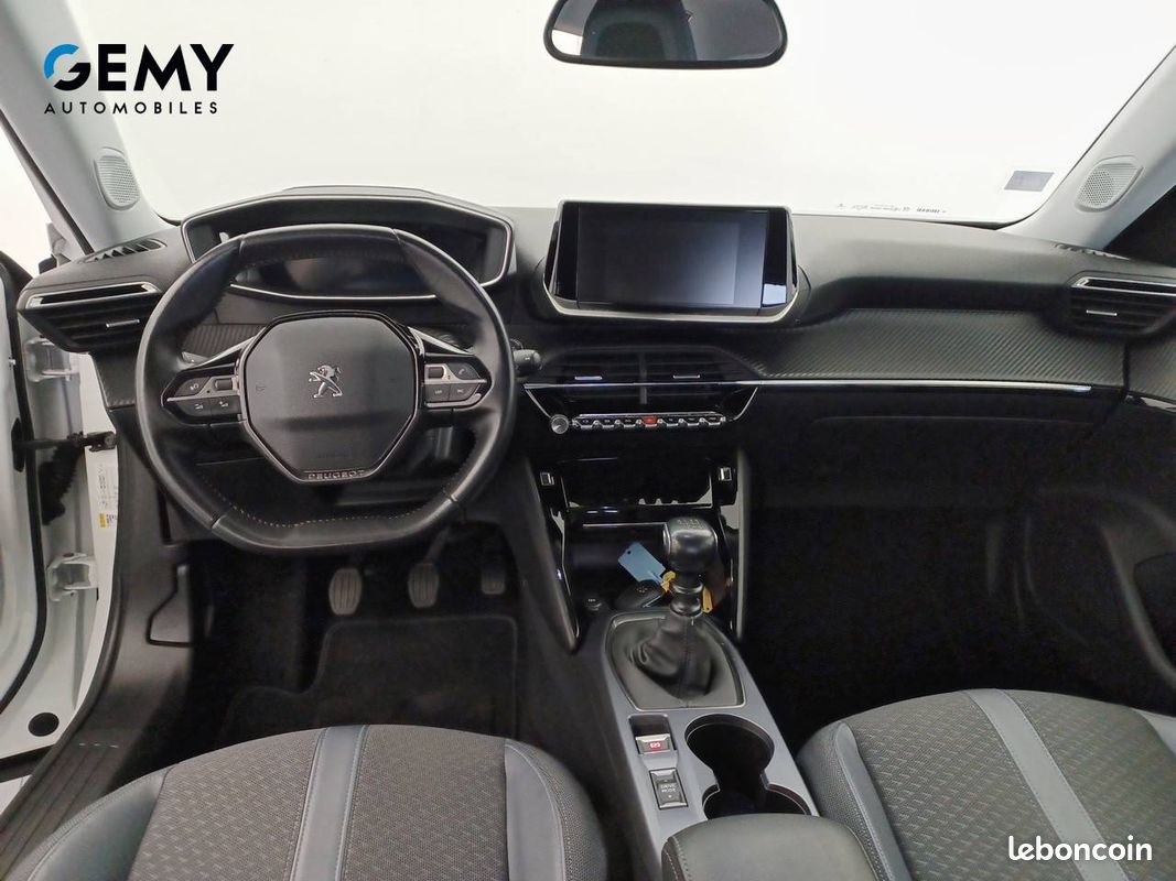 PEUGEOT 2008 PureTech 130 S&S BVM6 Allure (image 8)