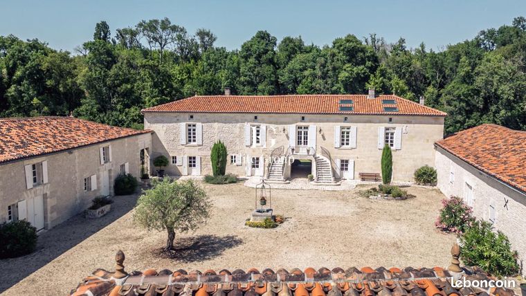 Maison 10 pièces 410 m²
