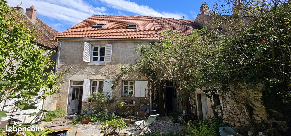 Maison 12 pièces 284 m² · à Dornecy · 284 m² · 149 000 €