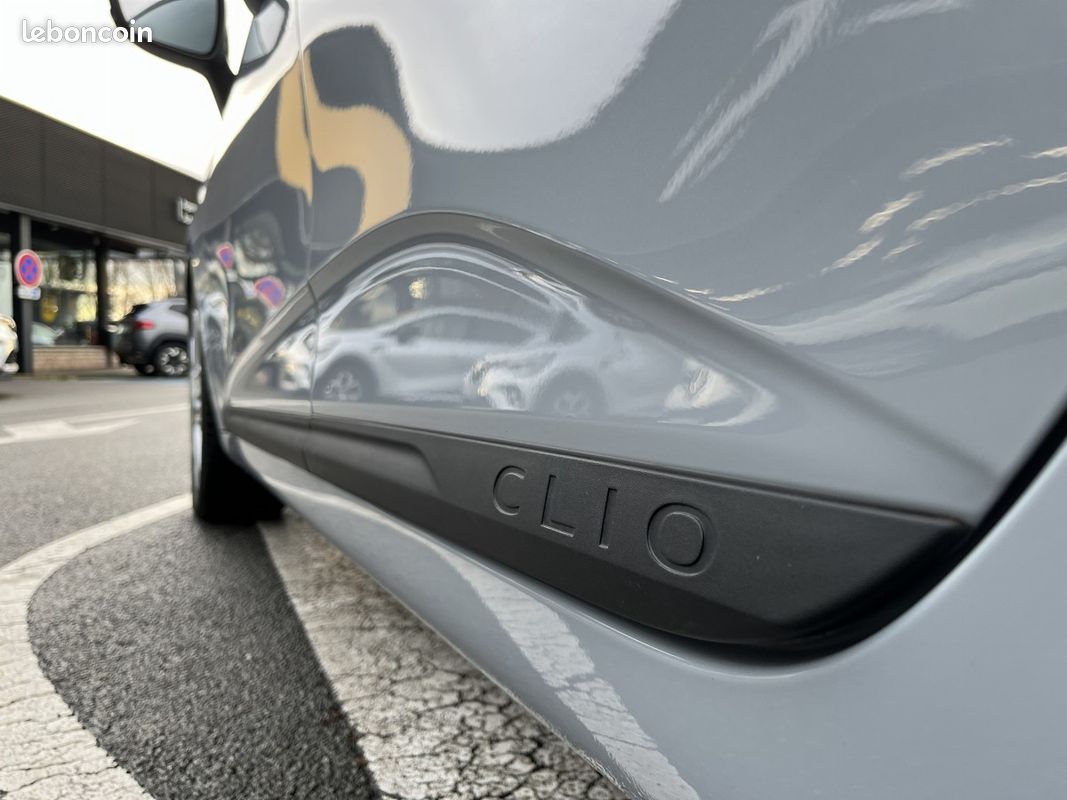 Renault Clio (5) Evolution E-Tech full hybrid 145 -24 (image 26)