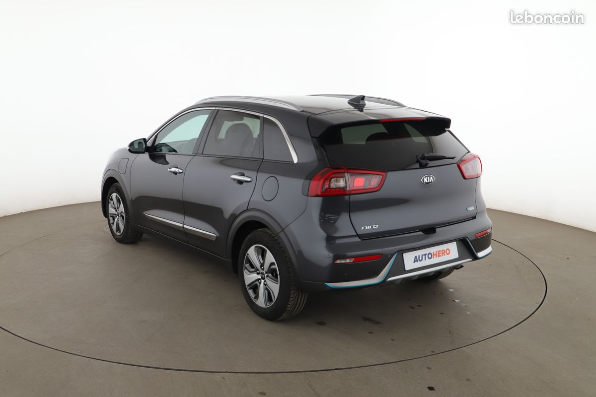 Kia Niro 1.6 GDi Plug-In Hybrid Premium DCT6 141 ch (image 2)