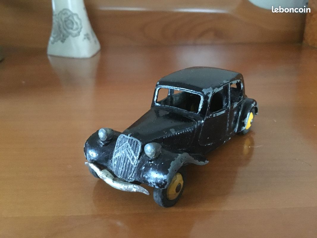 Dinky Toys 24N – Citroën Traction Avant Malle – 1/43e – Noir – Jamais Jouée