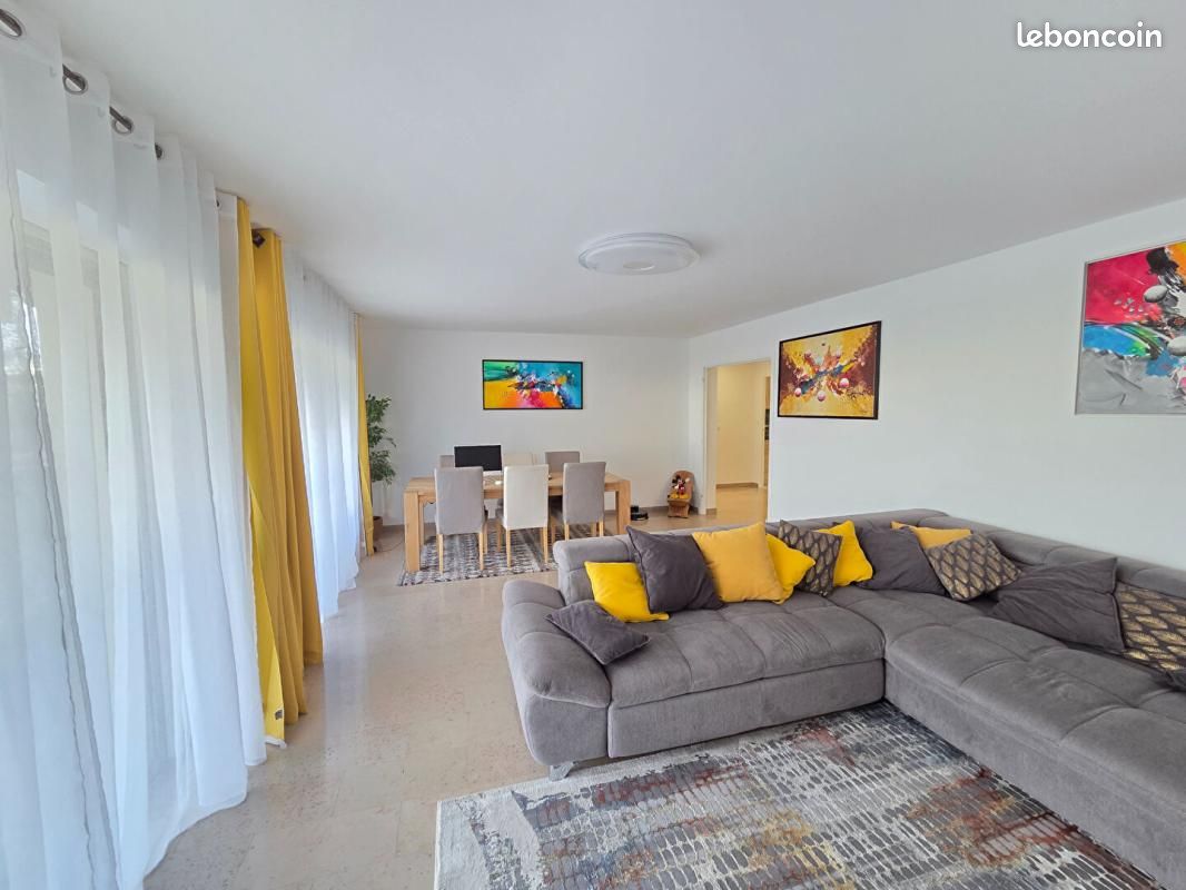Appartement 5 pièces 131 m² · à Montélimar · 131 m² · 230 000 €