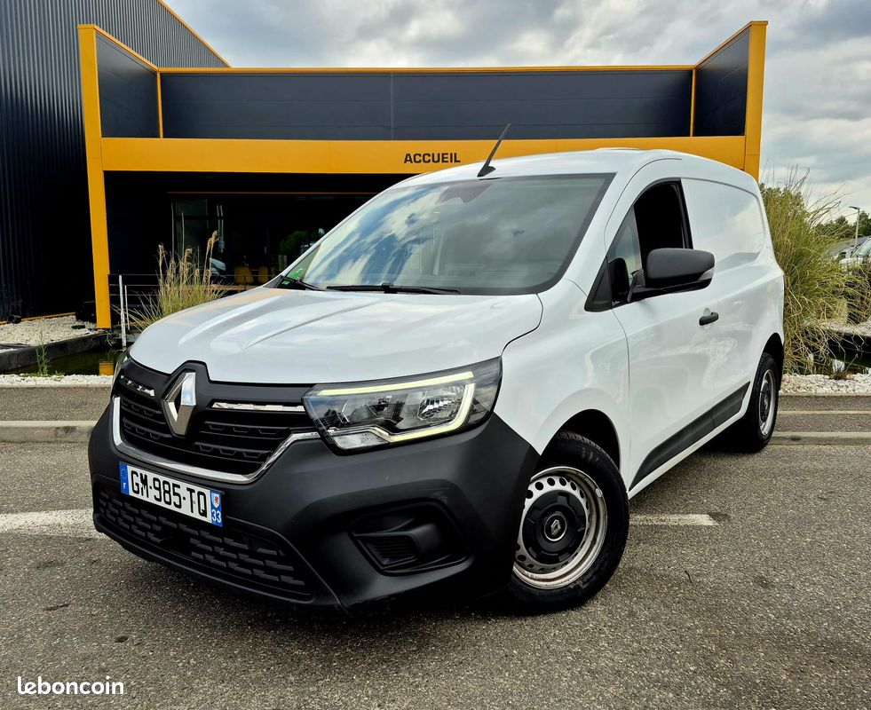 Renault kangoo grand confort 1.5 dci 95 ch 2023 (image 1)