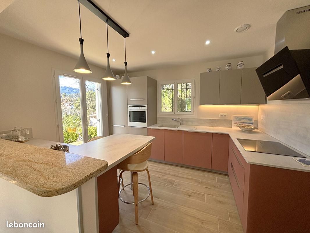 Maison 5 pièces 122 m² · à La Colle-sur-Loup · 122 m² · 750 000 €