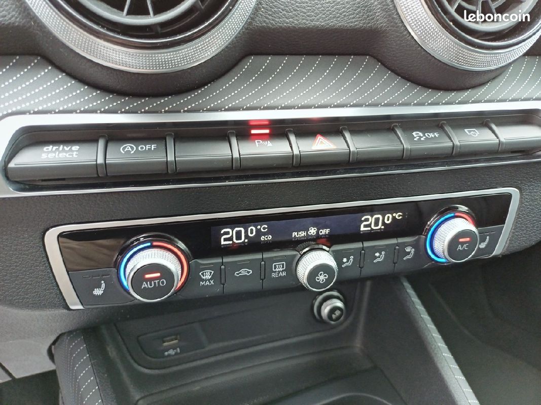 AUDI Q2 35 TFSI 150 S tronic 7 Design Luxe (image 12)
