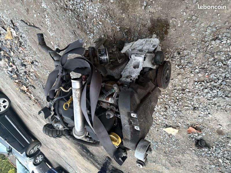 Moteur 1l5 dci K9K 732 (image 1)
