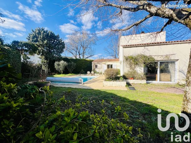 Propriété 5 pièces 168 m²