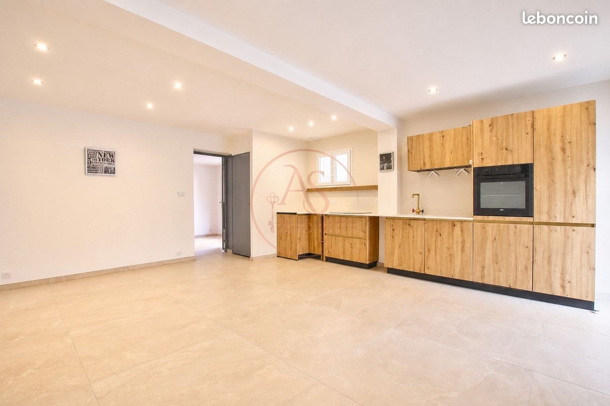 Appartement 2 pièces 47 m² · à Aix-les-Bains · 47 m² · 249 000 €