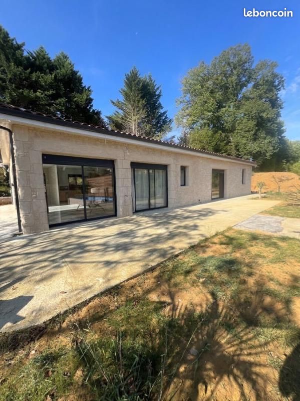 Maison 4 pièces 145 m² · à Sarlat-la-Canéda · 145 m² · 291 500 €