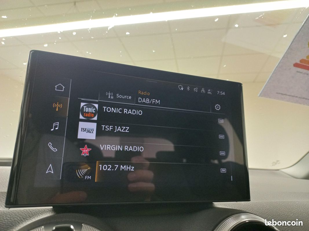 AUDI Q2 35 TFSI 150 S tronic 7 S line (image 28)