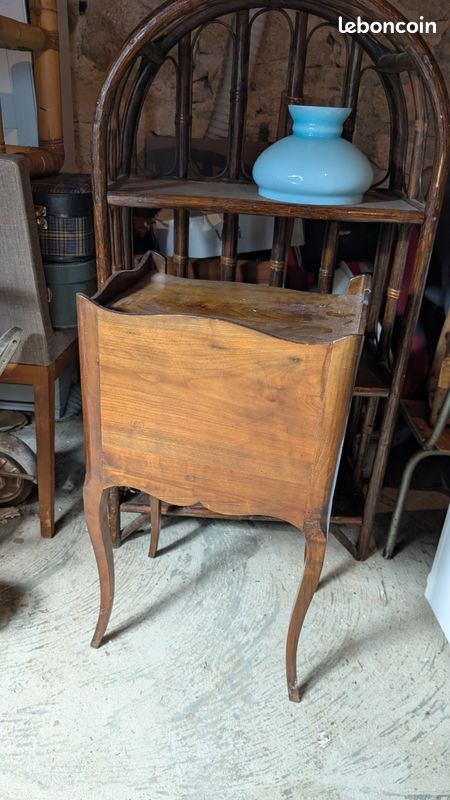 Table de nuit ancienne (image 3)