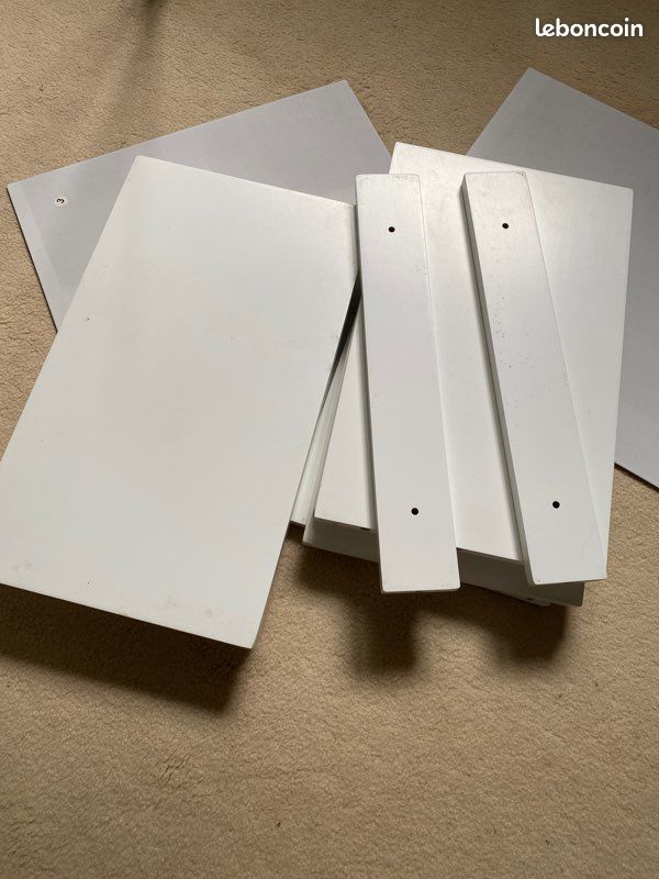 Étagères blanches cubes (image 1)