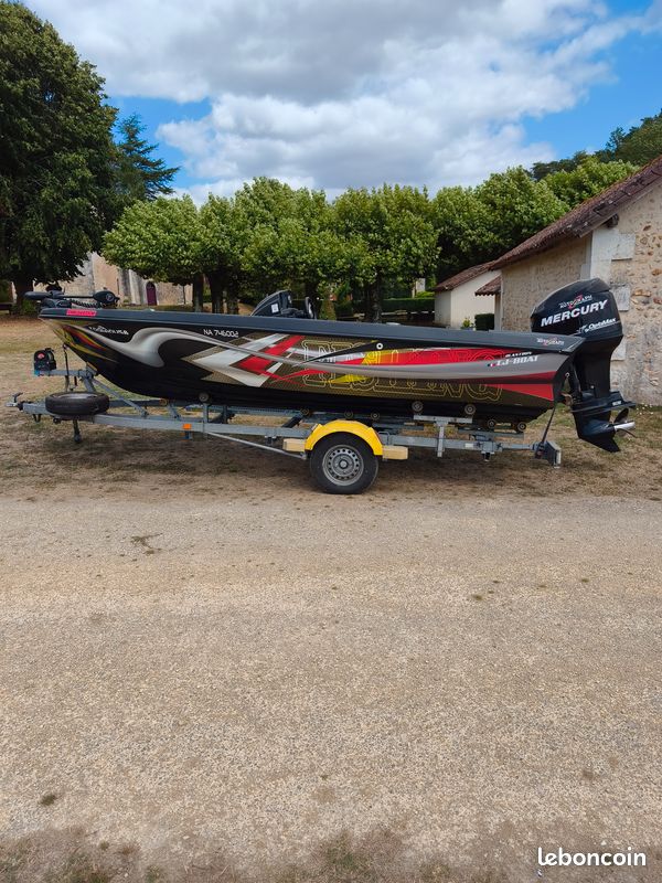 A vendre bateau bass boat (image 1)