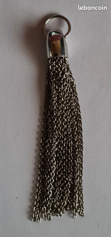 Mini-Pompons de fil de coton pour la réalisation de vos bijoux Mini-Pompons de fil de coton pour la réalisation de vos bijoux