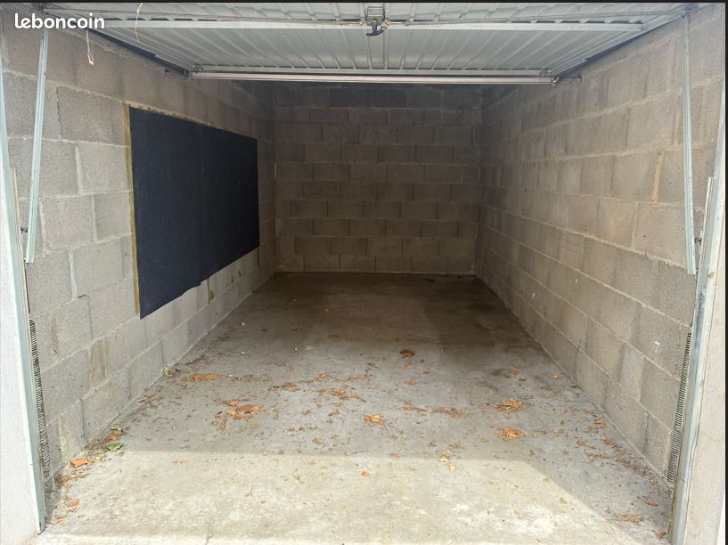 Parking Feurs · 60 €