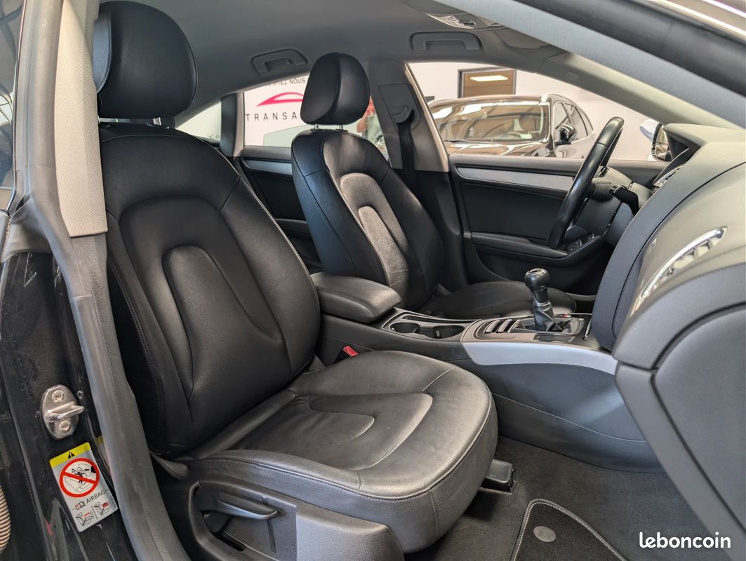 AUDI A5 SPORTBACK 2.0 TDI 136ch Ambiente - Intérieur cuir - Régulateur de vitesse - Clim auto (image 17)