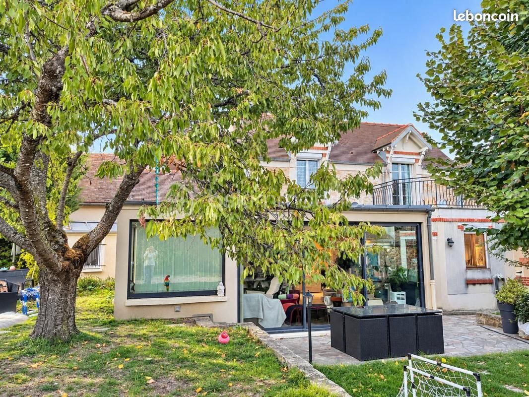 Maison 5 pièces 166 m² · à Chailly-en-Bière · 166 m² · 1 778 €/mois