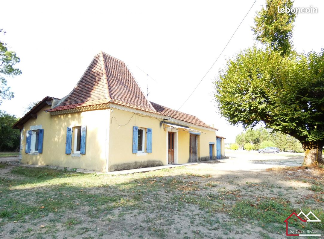 Maison 5 pièces 105 m² · à Saint-Front-de-Pradoux · 105 m² · 107 000 €