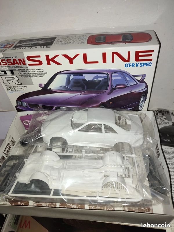Kit à Monter Tamiya 24145 Non Peint Kit Modèle Voiture Tamiya 1/24 Nissan Skyline GT-R R33 V-Spec - Neuf En Boîte, à Monter Maquette Voiture 24145